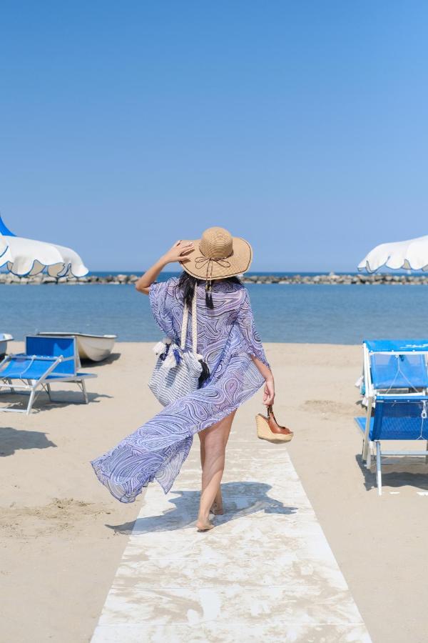 Hotel Thea Bellaria-Igea Marina Exterior foto